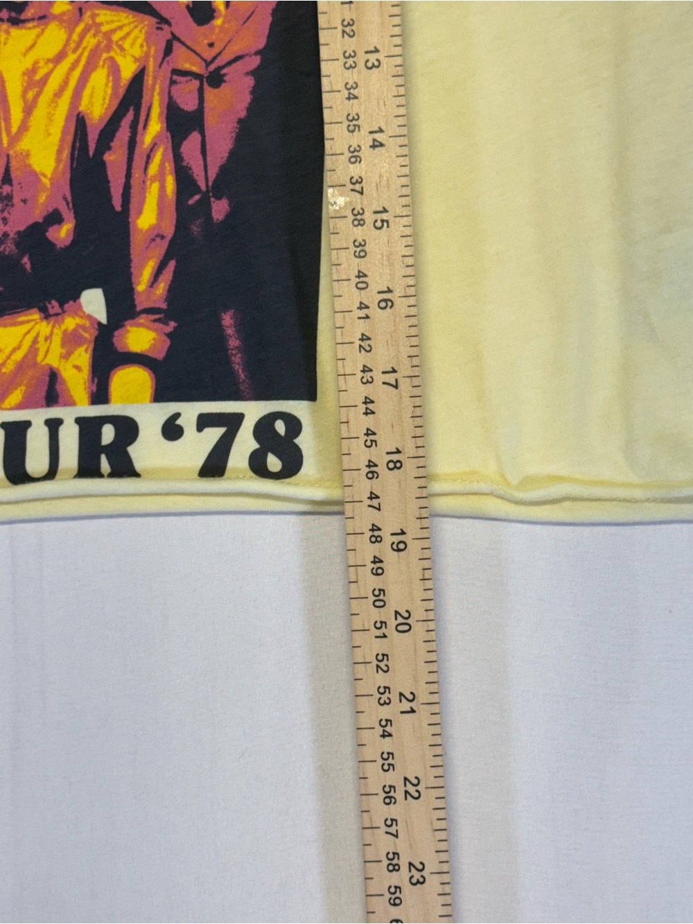 Guess Blondie UK Tour '78 Graphic Tee in Pale Yellow - Picture 6 of 9